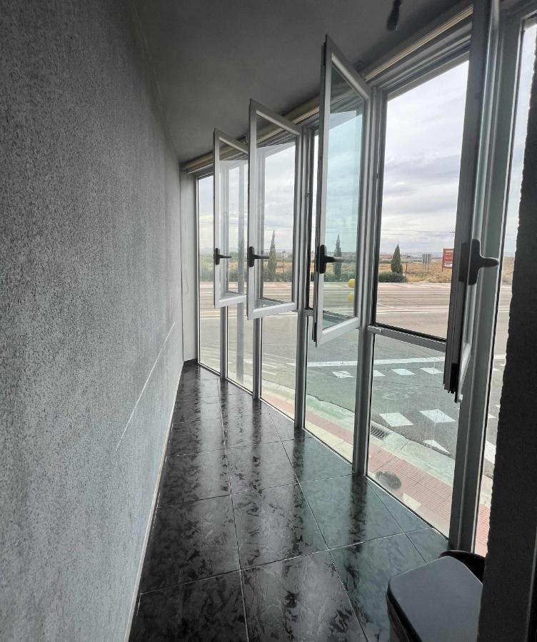 Murohouse Apartamento Con Piscina Zaragoza Eksteriør bilde